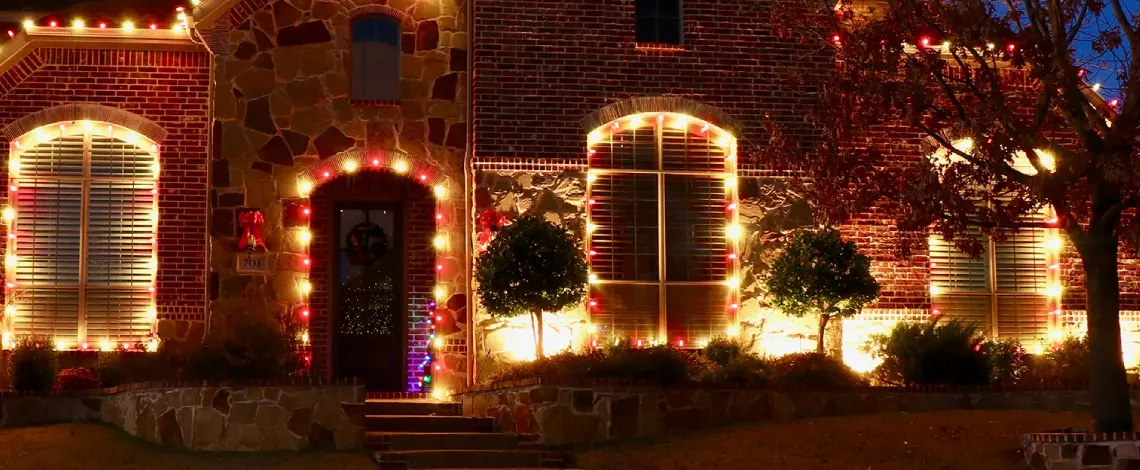 Outdoor landscape lighting to enhance garden ambiance